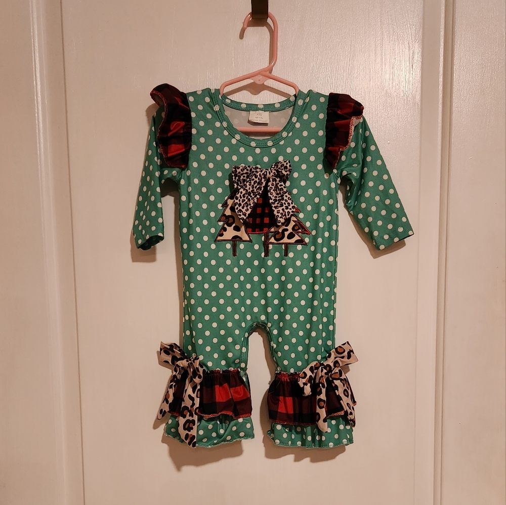 Baby girl Christmas romper size 0-3 mos.